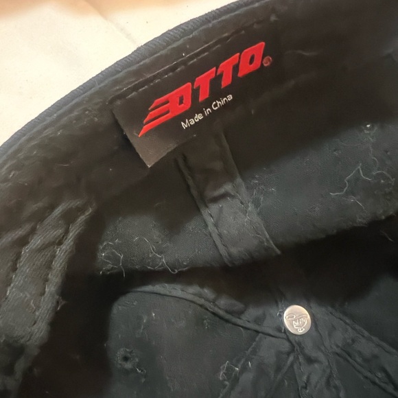 Harry Styles Concert Merch from Love on Tour -Black Cap with White Embroidery - Picture 3 of 3